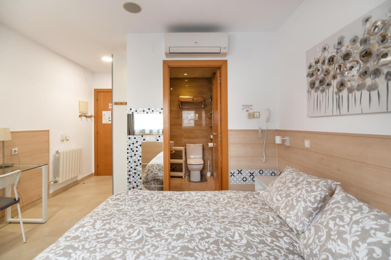 Hostal House Barcelona Exterior photo