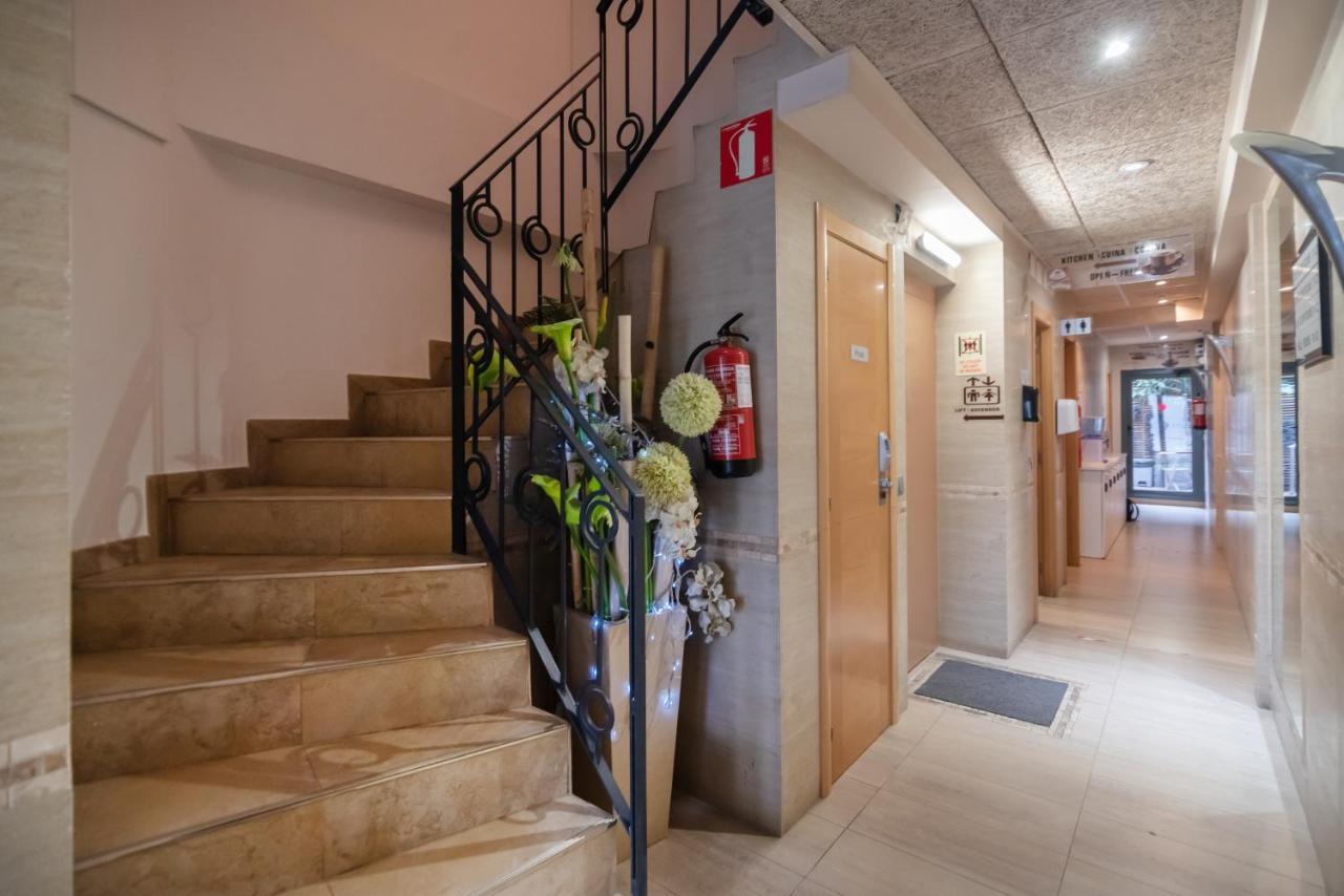 Hostal House Barcelona Exterior photo